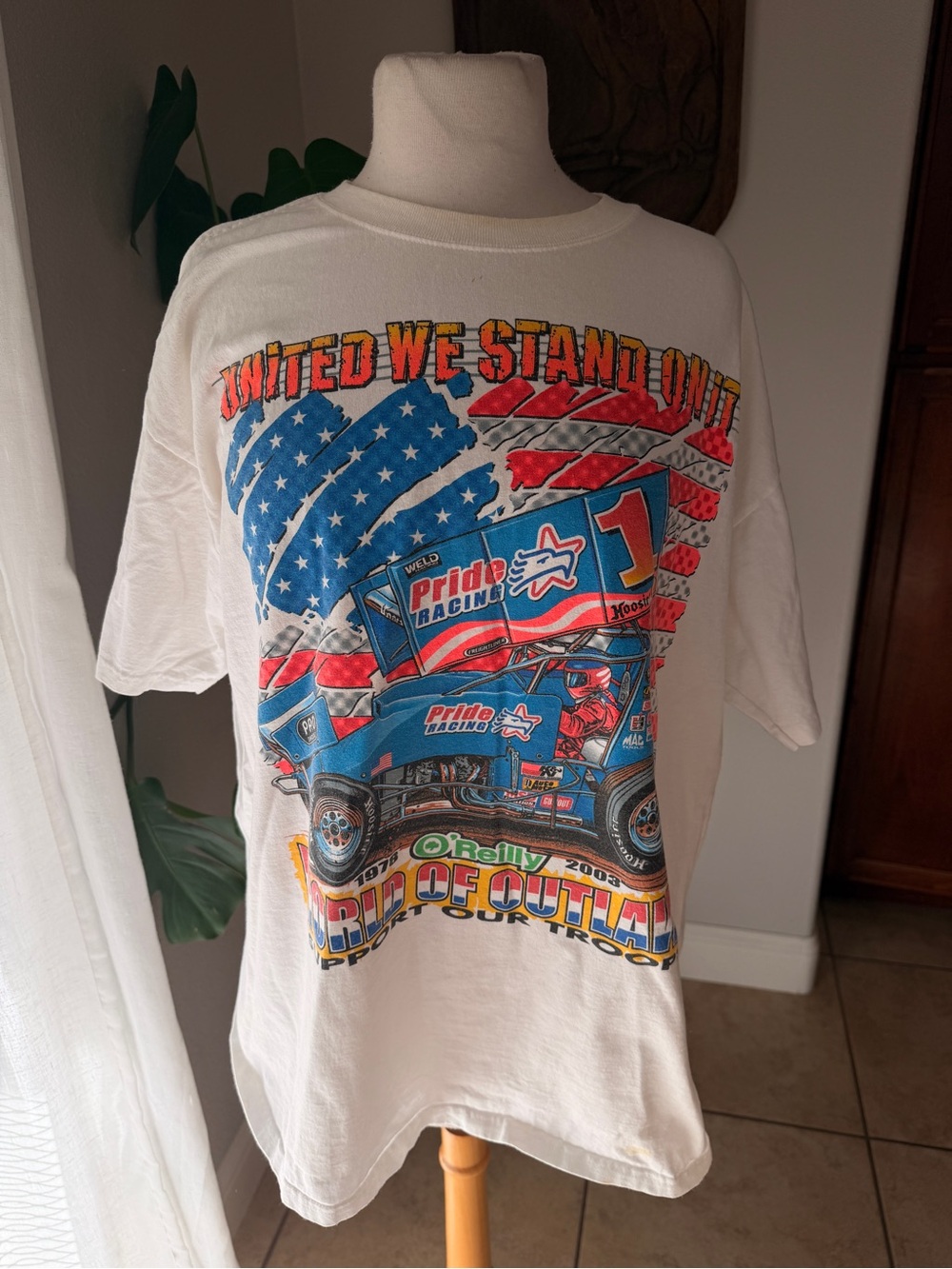 Vintage 2003 World of Outlaws Sprint Car Racing T-Shirt Men’s XL
